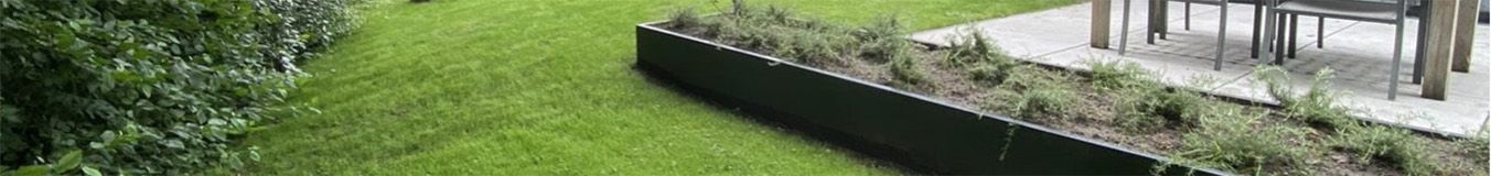 Anthracite retaining walls