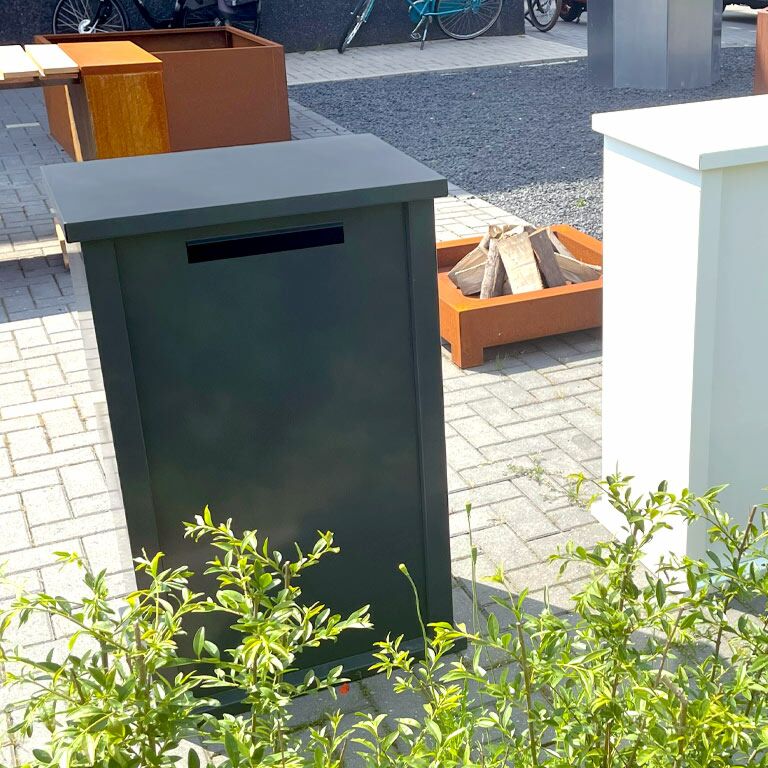 Powder coated steel letterbox Arizona Type M
