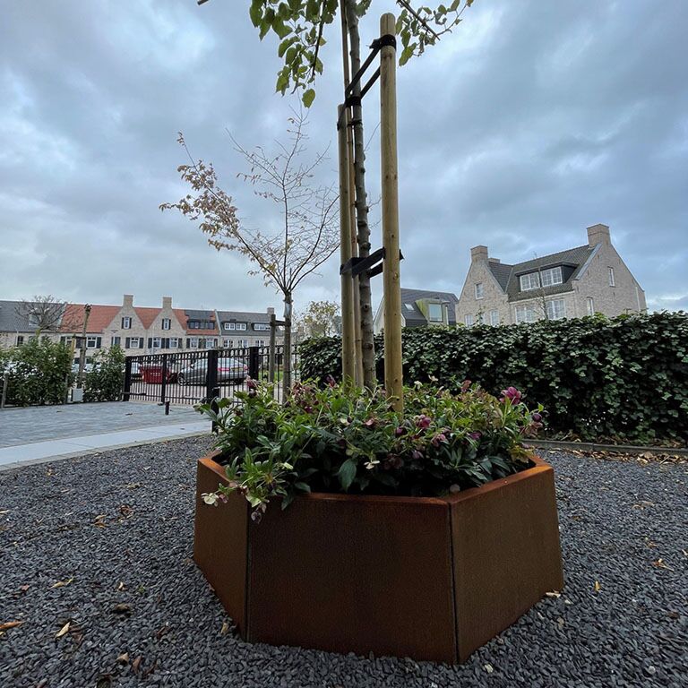 Corten steel planter Chicago 50