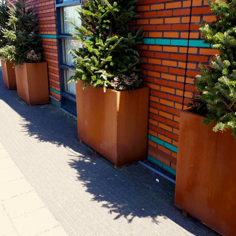Corten steel planter Texas 30 x 100 cm