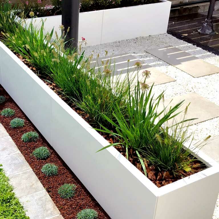 Powder coated steel planter Texas xxl 480 x 40 cm