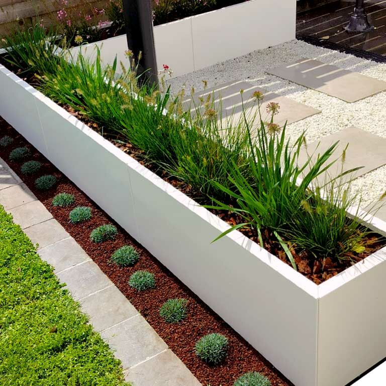Powder coated steel planter Texas xxl 300 x 50 cm
