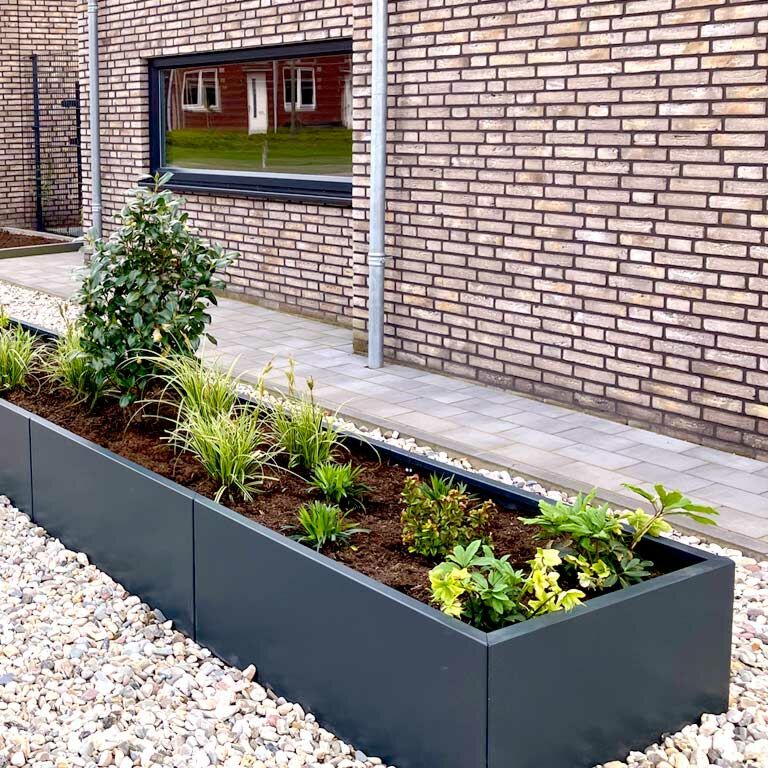 Powder coated steel planter Texas xxl 360 x 80 cm