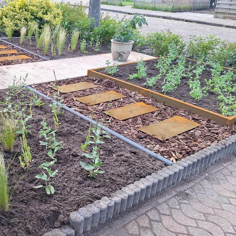 Corten steel stepping stone Rectangle 60 x 25 cm