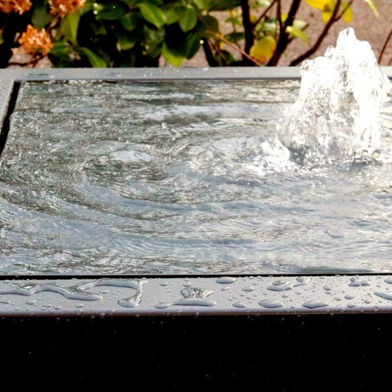 Aluminium water table 120 x 120 x 40 cm