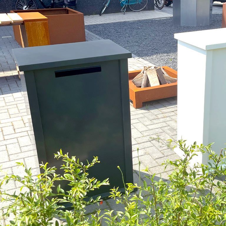 Powder coated steel letterbox Arizona Type M