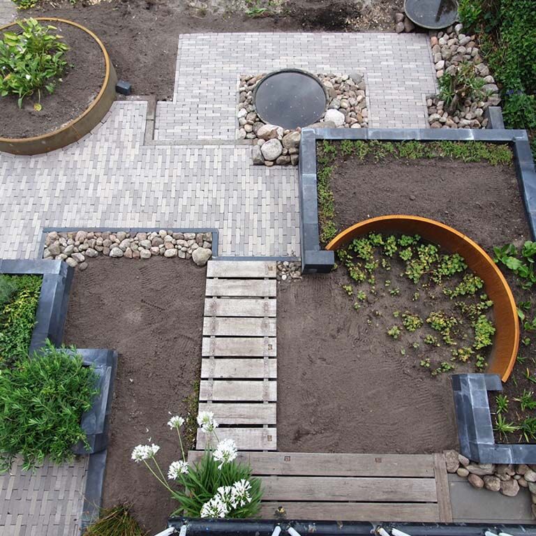 Corten steel retaining wall inside curve 100 x 100 cm (height 40 cm)