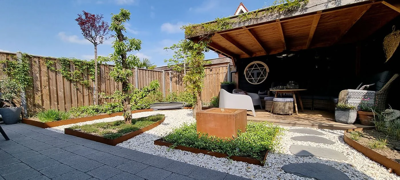 Installing a Corten steel border edge in the garden: complete step-by-step plan